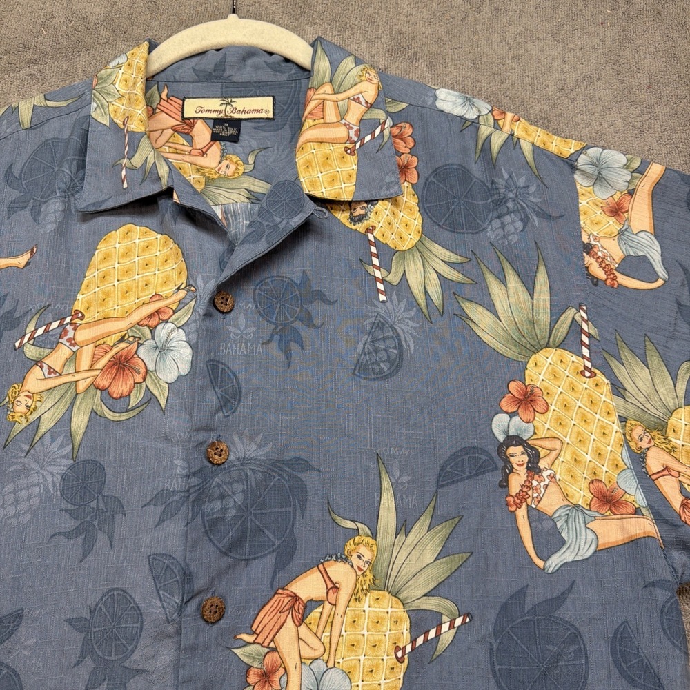 Tommy Bahama Silk Hawaiian Shirt M Blue Pineapple Pinup Camp Collar